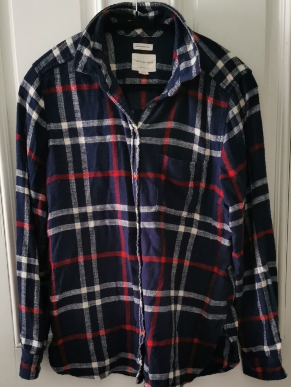 American Eagle Navy Plaid Flannel Button-Down Shirt Size M